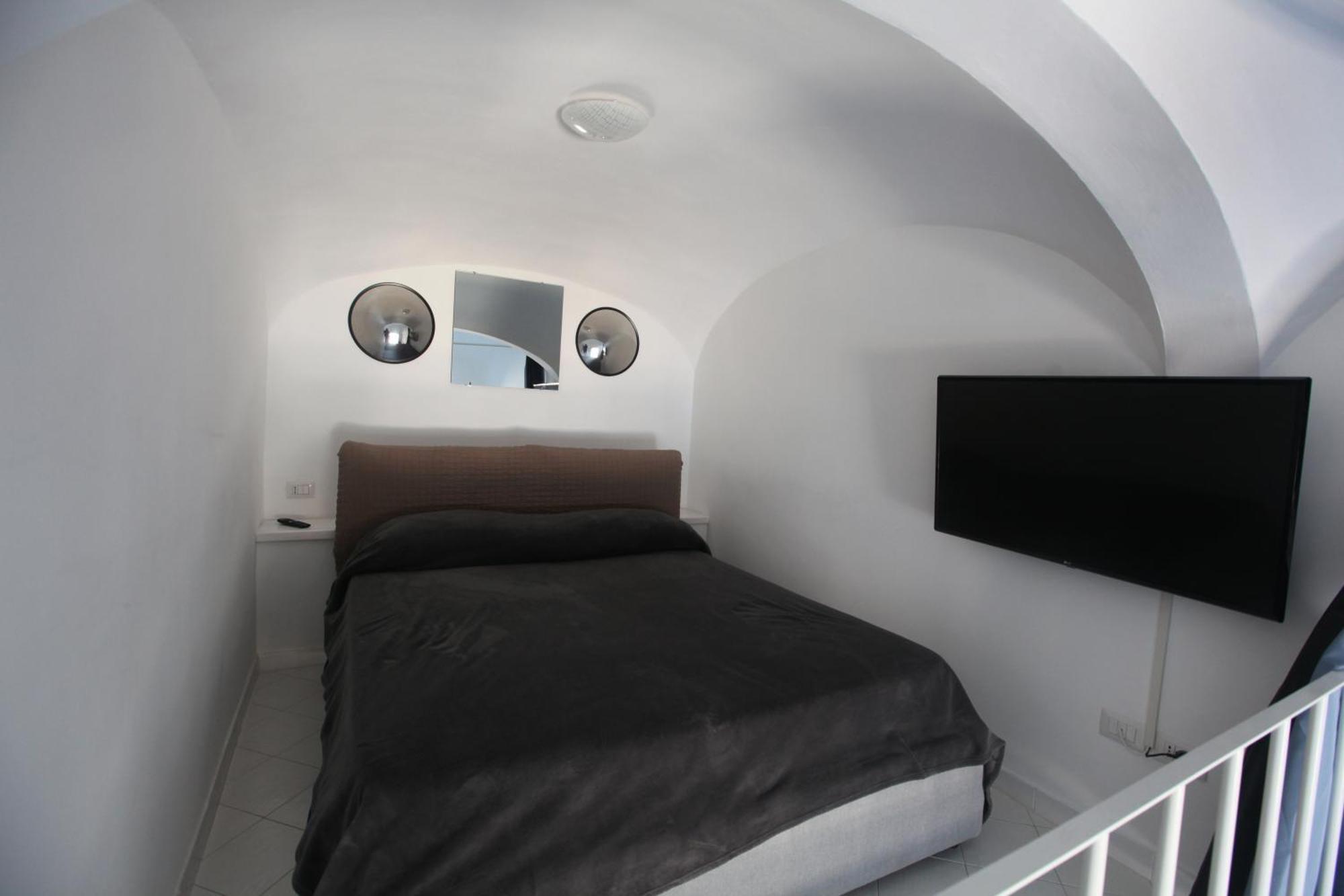 Riva Destra Home By Domusextra Ischia Exterior foto