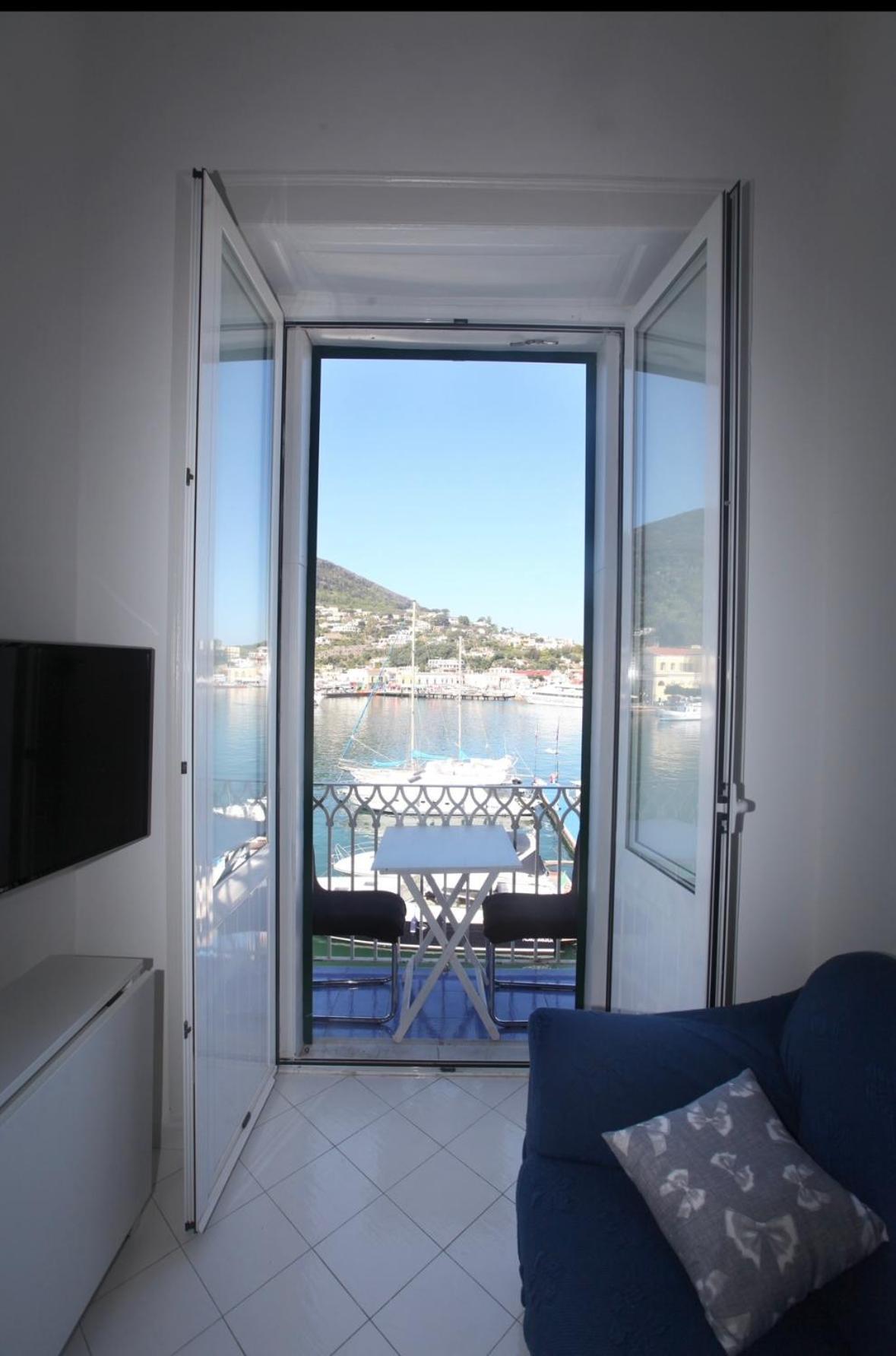 Riva Destra Home By Domusextra Ischia Exterior foto